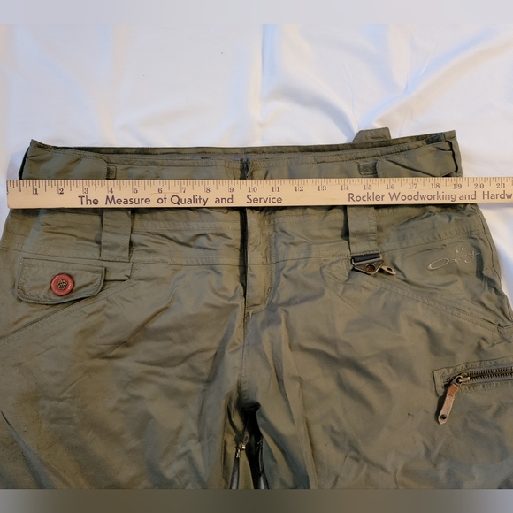 Oakley ski/snowboard pants - Picture 14 of 16